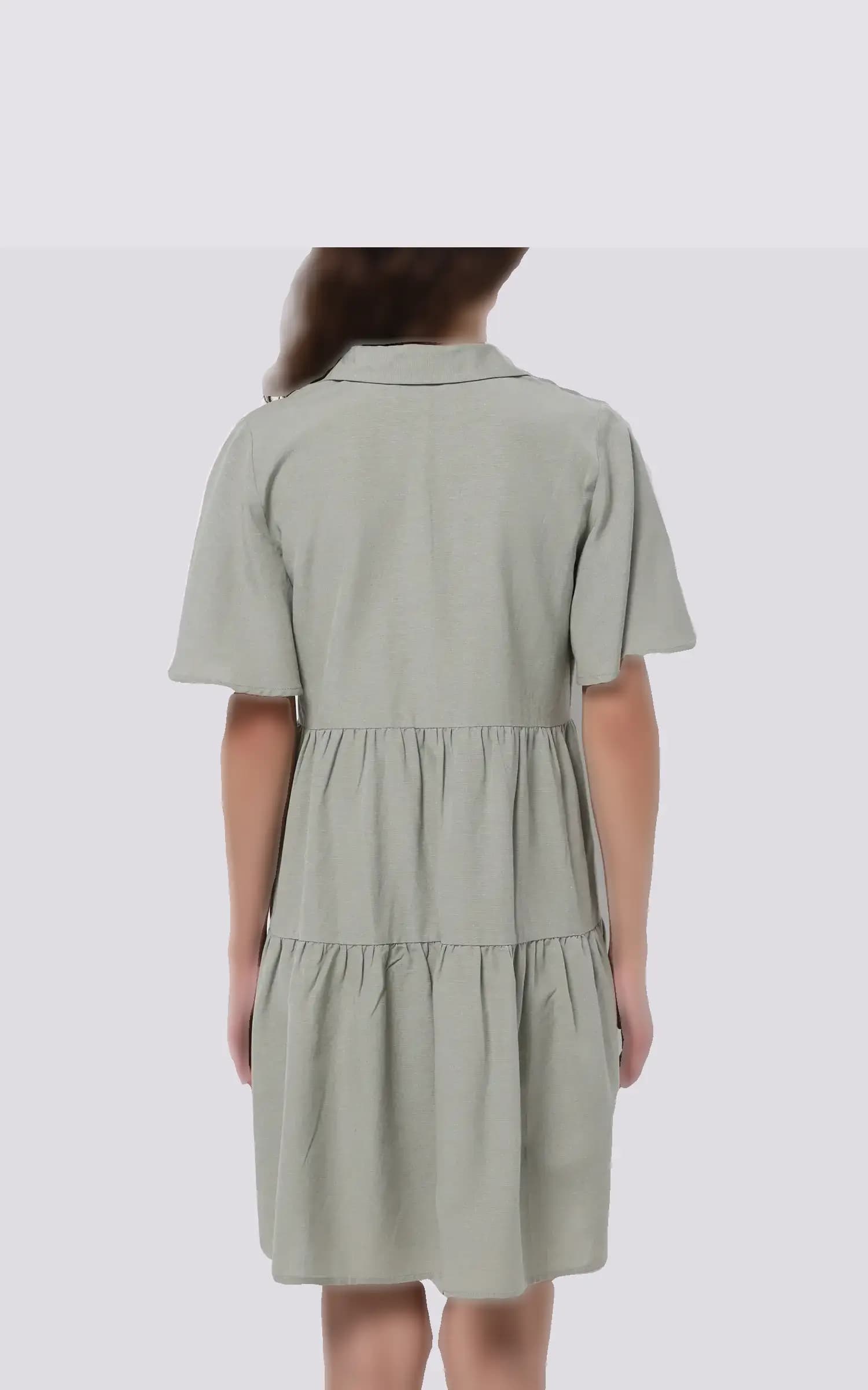 پیراهن زنانه کوتاه چندلایه با یقه مردانه و جزییات نوار تزیینی برند کلینز کد CL1074275 — تصویر ۴
