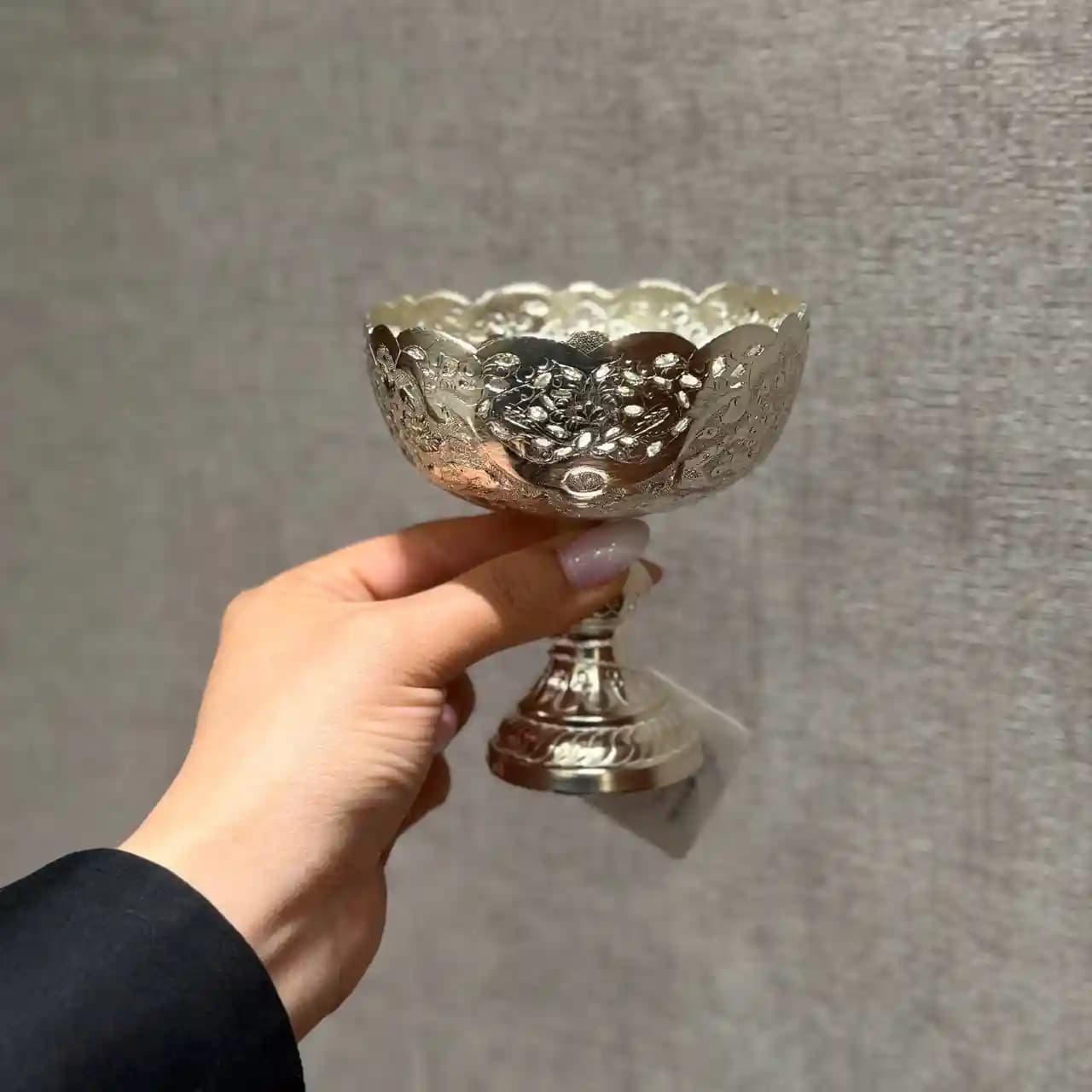 ست هفت پارچه آجیل خوری نقره قلم گل و مرغ — تصویر ۸