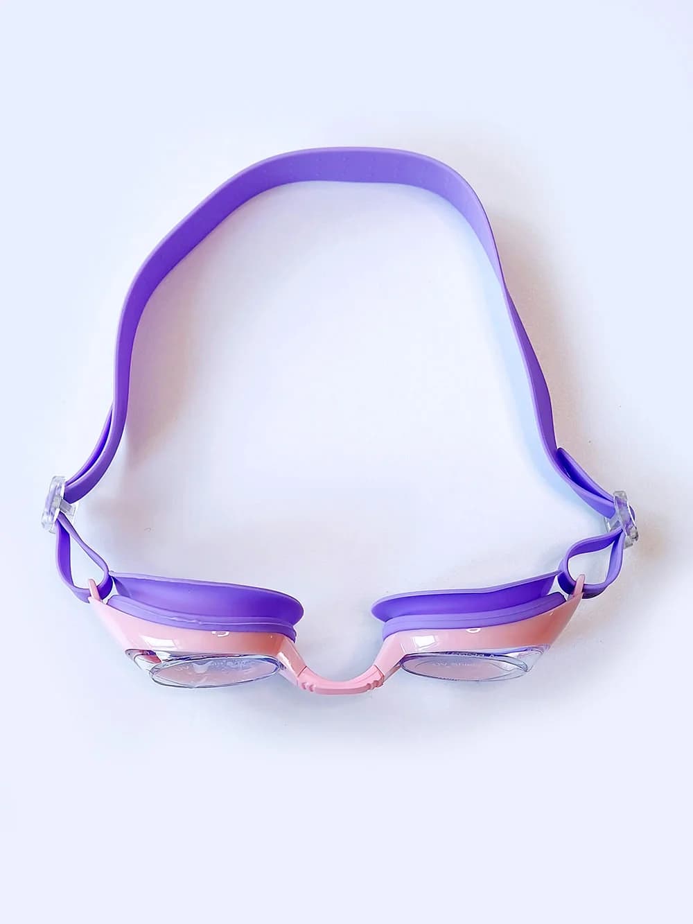 عینک استخر بچه گانه دخترانه و پسرانه اسپیدو ( Speedo ) با ۳ پل بینی به رنگ بنفش — تصویر ۳