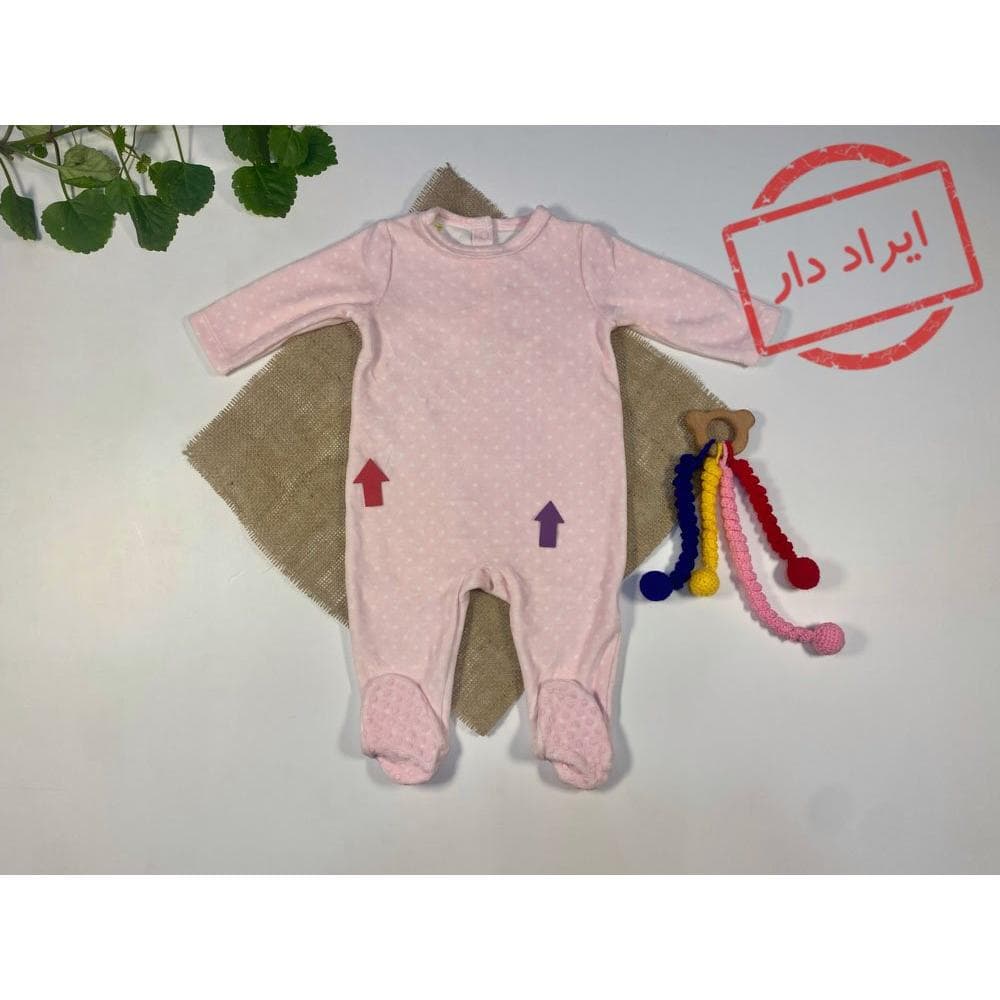 ایراد دار _ سرهمی نوزادی دخترانه آستین بلند طرح توپ توپی ساده جلوبسته پشت دکمه ای صورتی کمرنگ – 3 تا 6 ماه