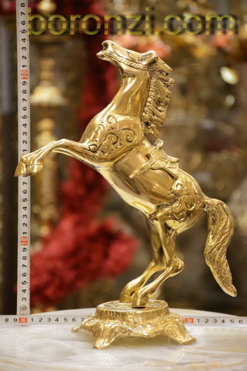اسب پایه دار بزرگ 2
