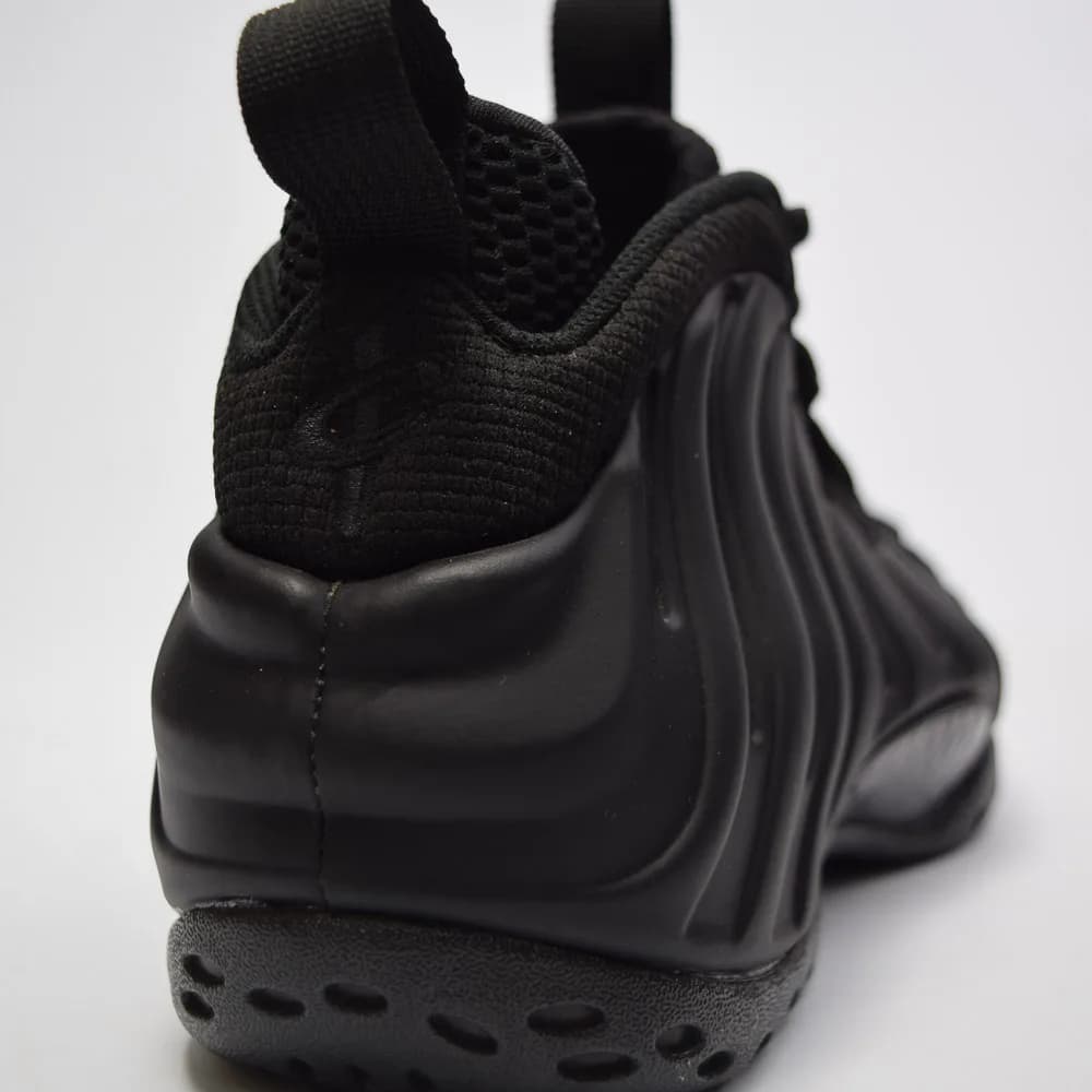 کفش بسکتبال Nike مدل Air Foamposite One – FD5855-001 — تصویر ۸
