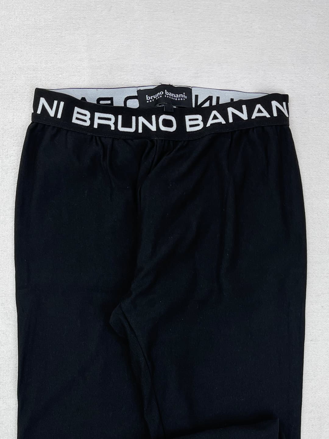 لگ حرارتی زنانه داخل کرکی برند bruno banani کد A5055 — تصویر ۲