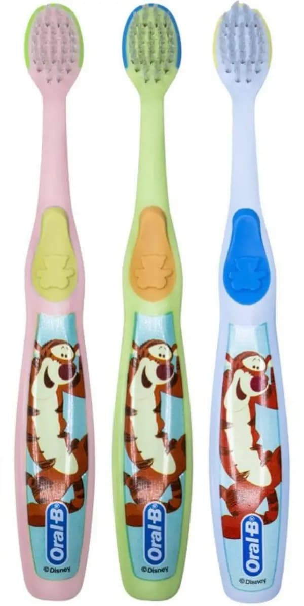 مسواک کودک طرح وینی پو اورال بی Oral-B — تصویر ۲