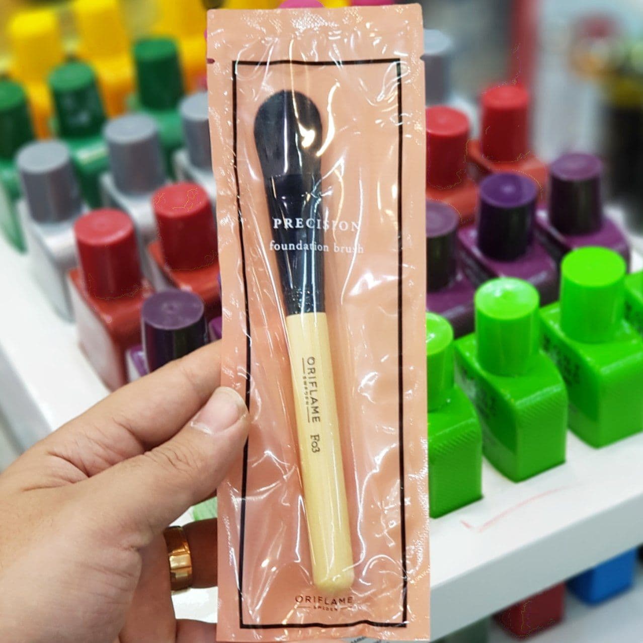 کرم پودر اوریفلیم ORIFLAME سری د وان The One مدل اورلستینگ سینک sync مات حجم 30 میلی لیتر + براش اوریفلیم 🎁 — تصویر ۳