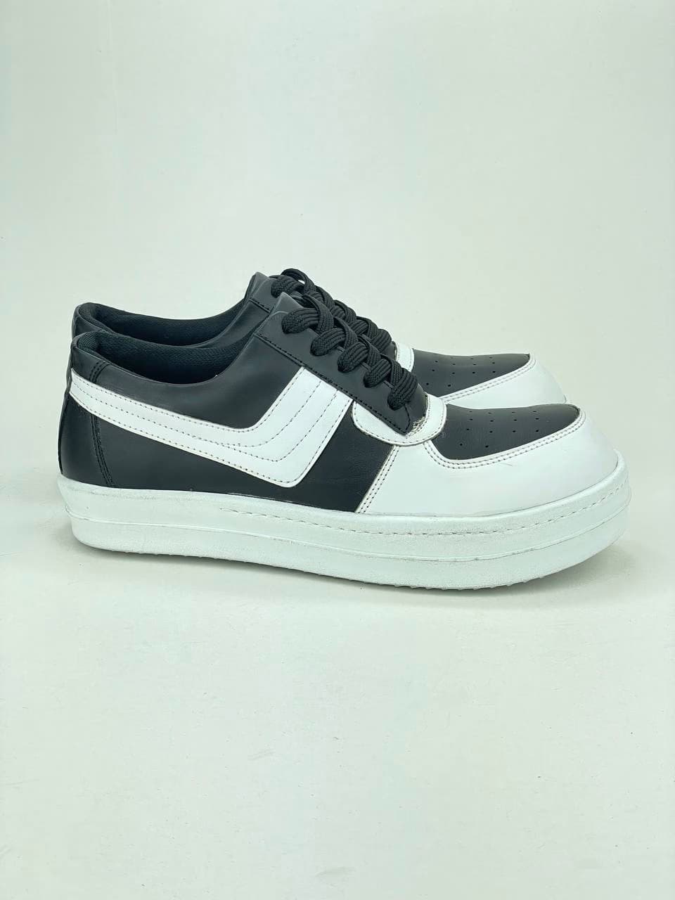 ونس ریک اونز RICK OWENS کد 3809 چرم مشکی سفید
