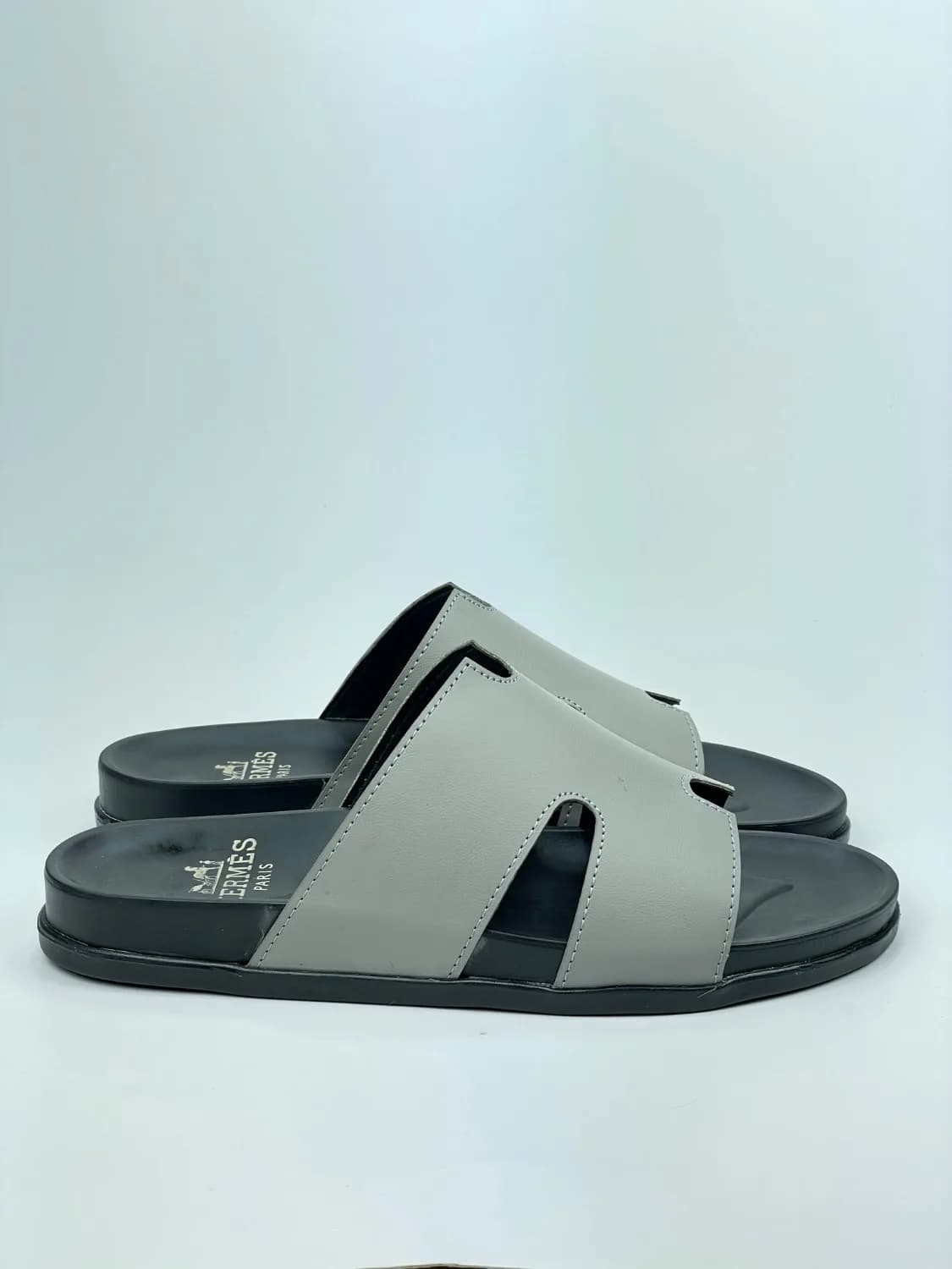 کد 365 اسلیپر صندل HERMES هرمس طوسی مات مشکی — تصویر ۳