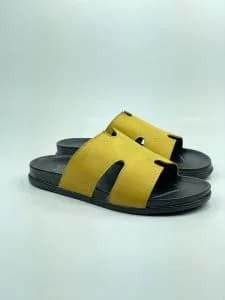 کد 365 اسلیپر صندل HERMES هرمس چرم طبیعی زرد — تصویر ۴