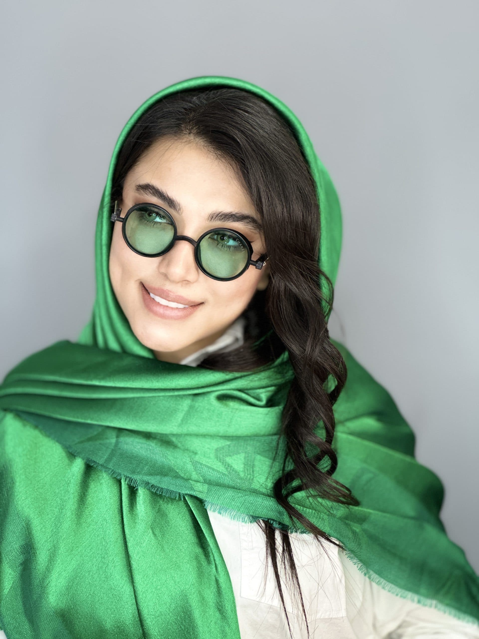 عينك افتابي Chanel چنل اسپرت گرد يووي ٤٠٠ سكه اي سبز — تصویر ۲
