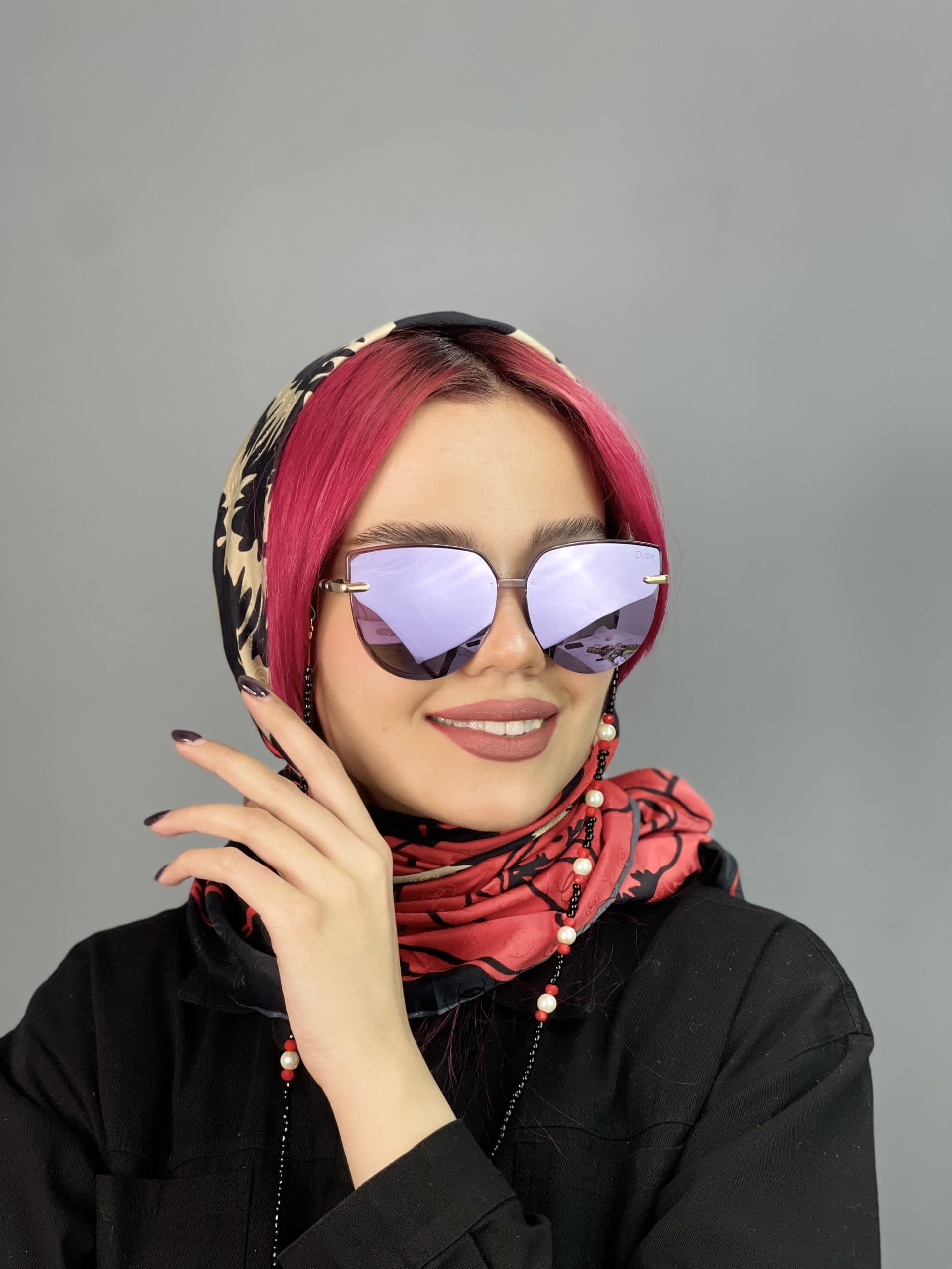 عینک آفتابی بنفش زنانه برند دیور گربه ای یووی ۴۰۰ پلاریزه — تصویر ۳