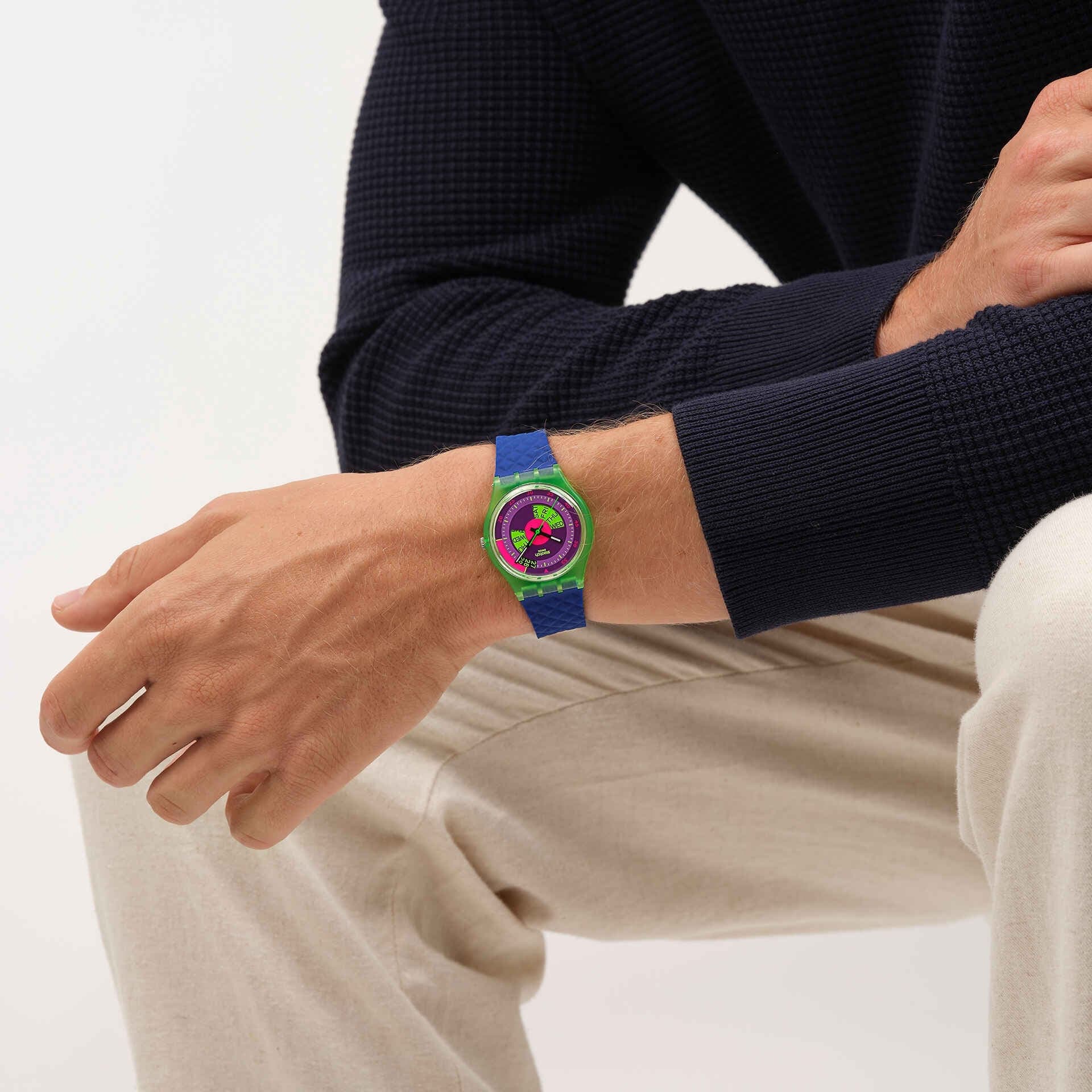 ساعت سواچ مدل SWATCH NEON SKYCHART (SO28G704) — تصویر ۴