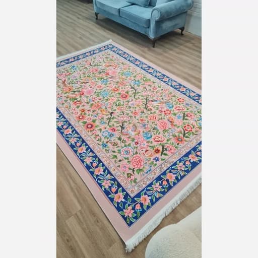 فرشینه مخمل ترک طرح صورتی بژ افشان A022 — تصویر ۳