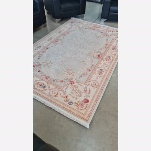 فرشینه مخمل ترک لوکس طرح کلاسیک، آبی پاستلی و کرم گلدار – کد M109 — تصویر ۶