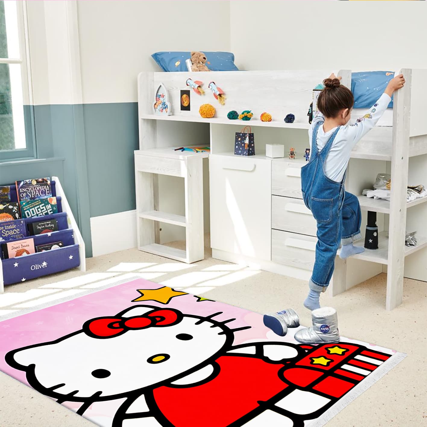 فرش چاپی طرح کیتی با لباس و پاپیون قرمز و زمینه صورتی BAs-4712