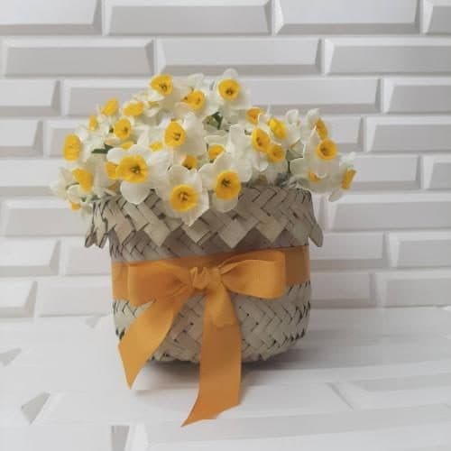 سبد گل نرگس و نسترن 175