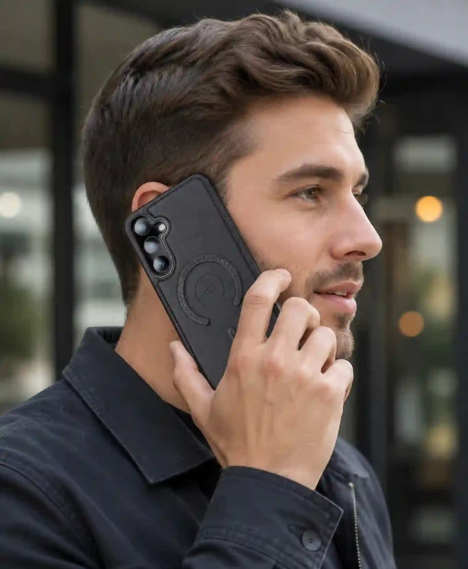 قاب چرمی مگ سیف دار گوشی موبایل Samsung S25 FE — تصویر ۳