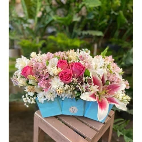 گل فروشی محدوده بانک قرض الحسنه رسالت در تهران t4715