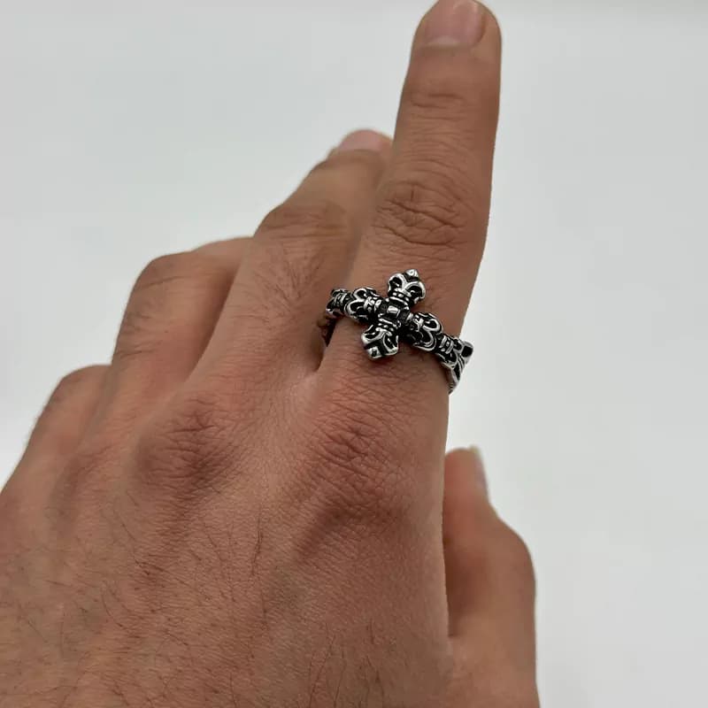 انگشتر کروم هارتز کد 2 (Chrome Hearts) — تصویر ۲
