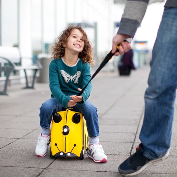 چمدان کودک طرح زنبور ترانکی Trunki — تصویر ۶