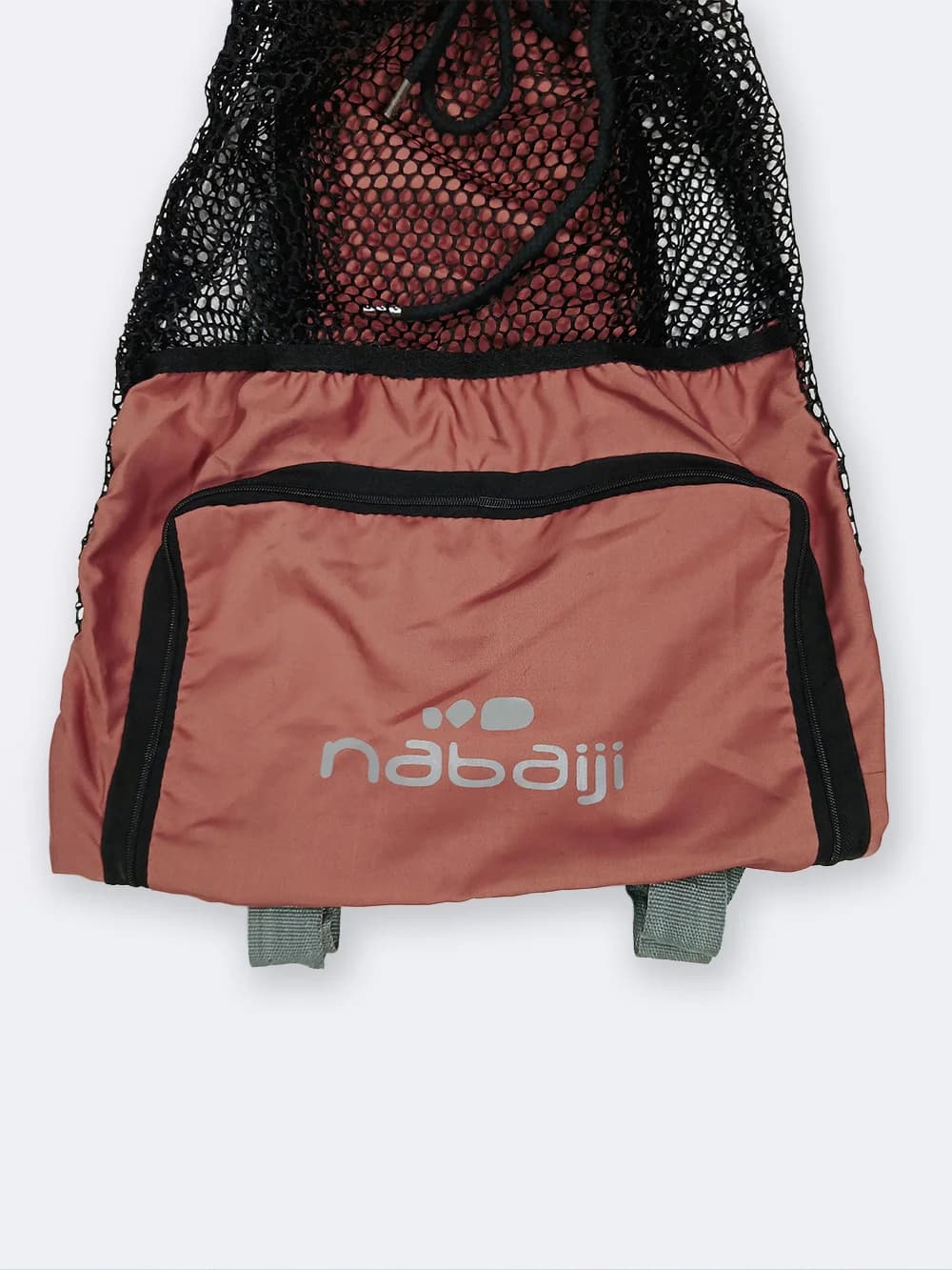 مش بگ شنا ( mesh bag ) جیب دار به رنگ خردلی برای وسایل استخر ، ساحل و دریا نابایجی ( Nabaiji ) — تصویر ۶