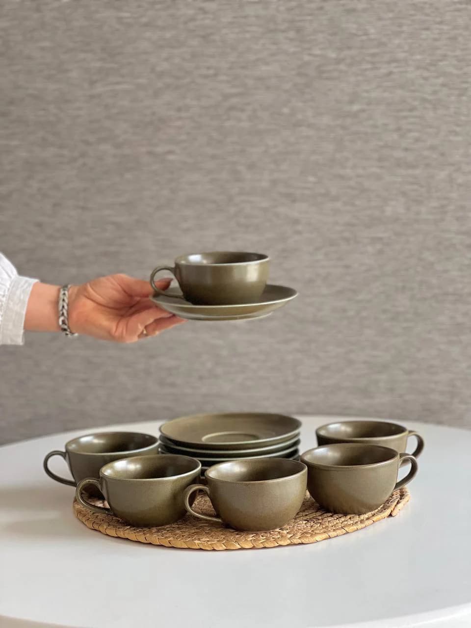 فنجان و نعلبکی چای خوری بن سای – رنگ ری اکتیو زیتونی — تصویر ۴