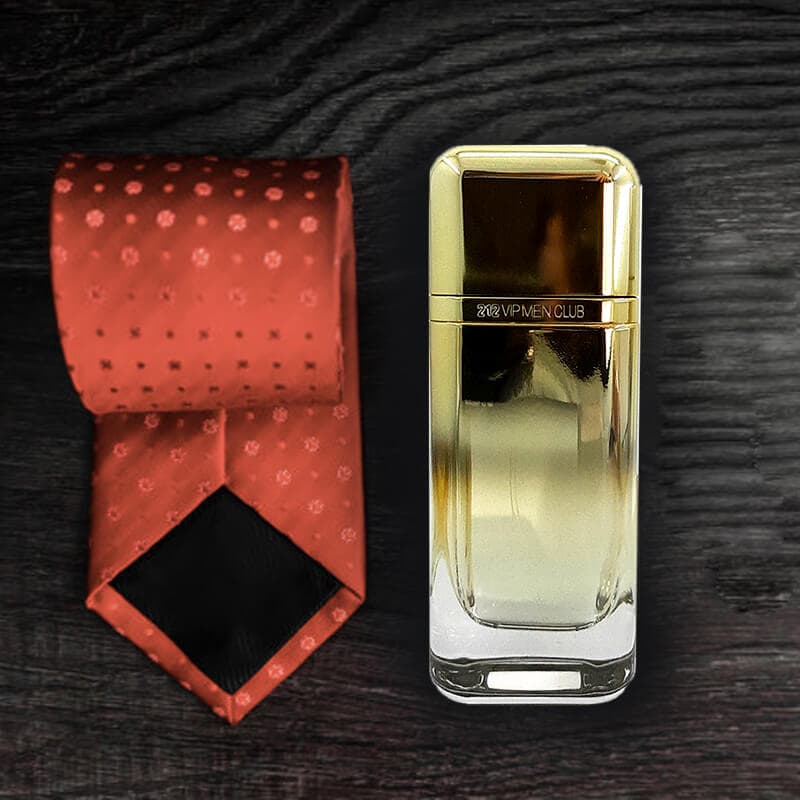 عطر ادکلن مردانه Carolina Herrera 212 VIP Men Club Edition — تصویر ۳