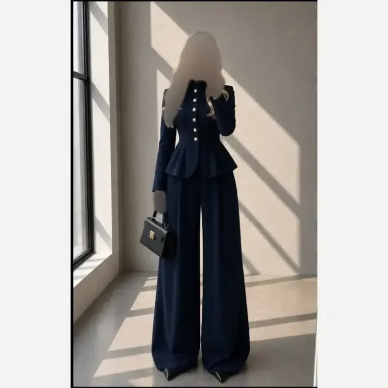کت و شلوار زنانه جنس مازراتی اعلا رنگ سرمه ای سایز 36 تا 46 — تصویر ۲