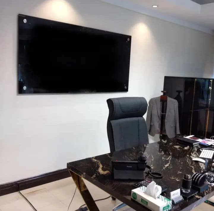 وایتبرد شیشهای عکسنگ مدل AXANG -1290 سایز 120×90 سانتیمتر — تصویر ۷