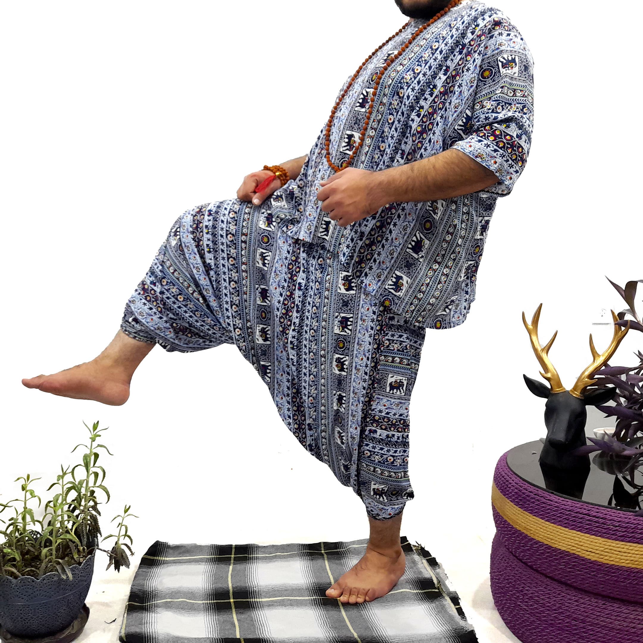 ست شلوار تبتی و پانچو فیلی کد 230013 — تصویر ۳