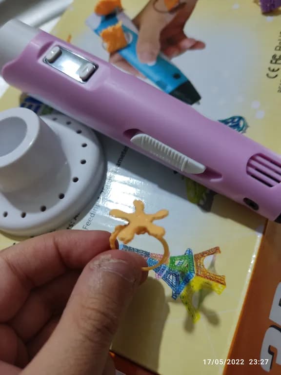 قلم طراحی سه بعدی اورجینال مدل 3D PEN- 2| نمایشگر دار با تنظیم سرعت و فیلامنت PLA و ABS — تصویر ۴