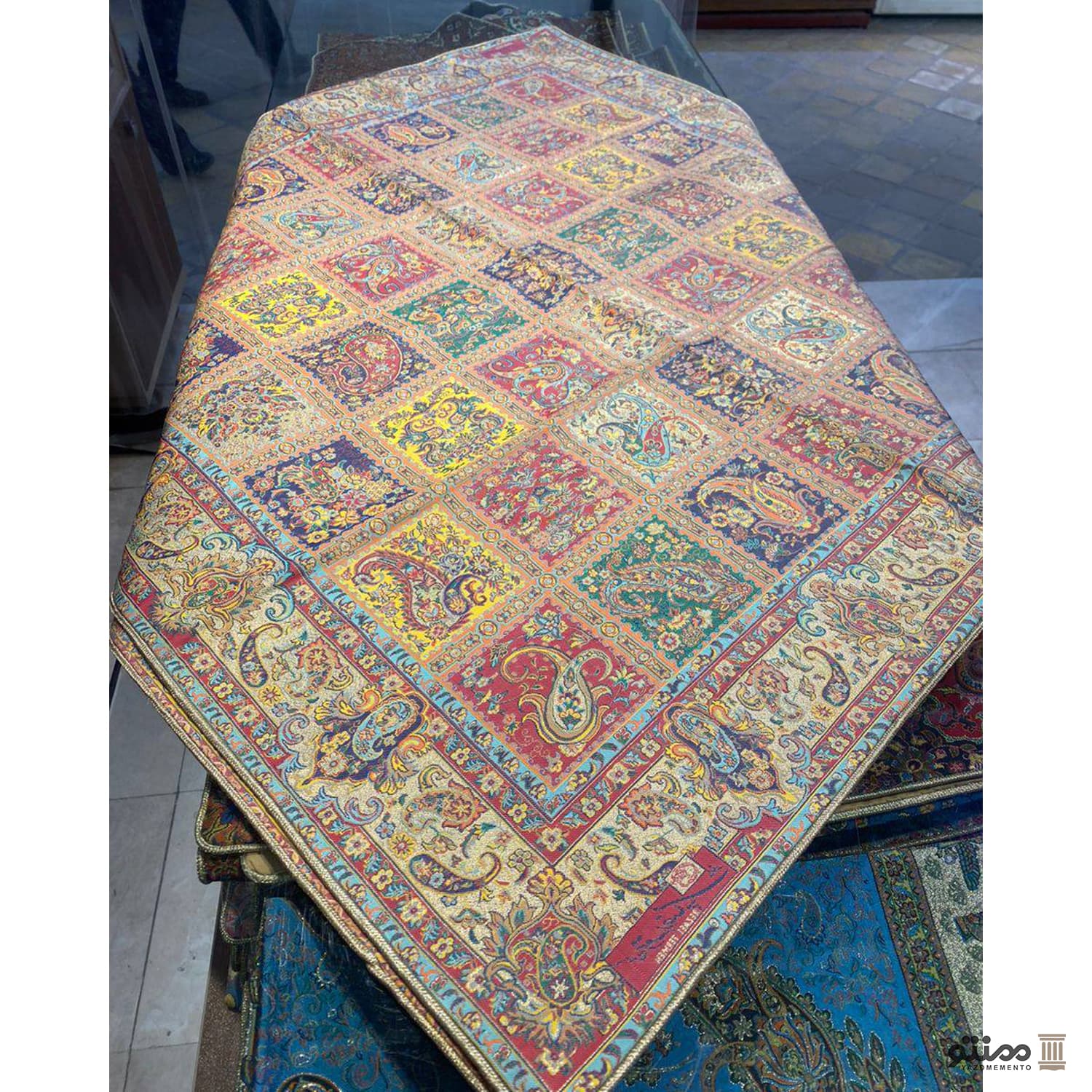 رومیزی ترمه مربع طرح پارسیان رنگ کرم — تصویر ۸
