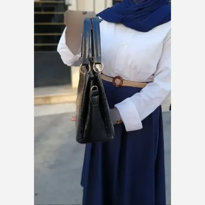 کیف دستی و دوشی زنانه جنس لیزارد رنگ مشکی — تصویر ۴