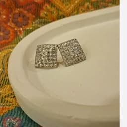 گوشواره نقره 925، مربع نگین دار — تصویر ۲