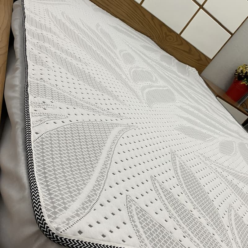 محافظ تشک لایت نایت مدل ضدآب دو نفره سایز 200×180 سانتی متر — تصویر ۵