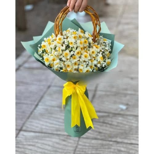 دسته گل نرگس و گلهای بهاری برای تبریک به مناسبت خرید خودرو جدید 109