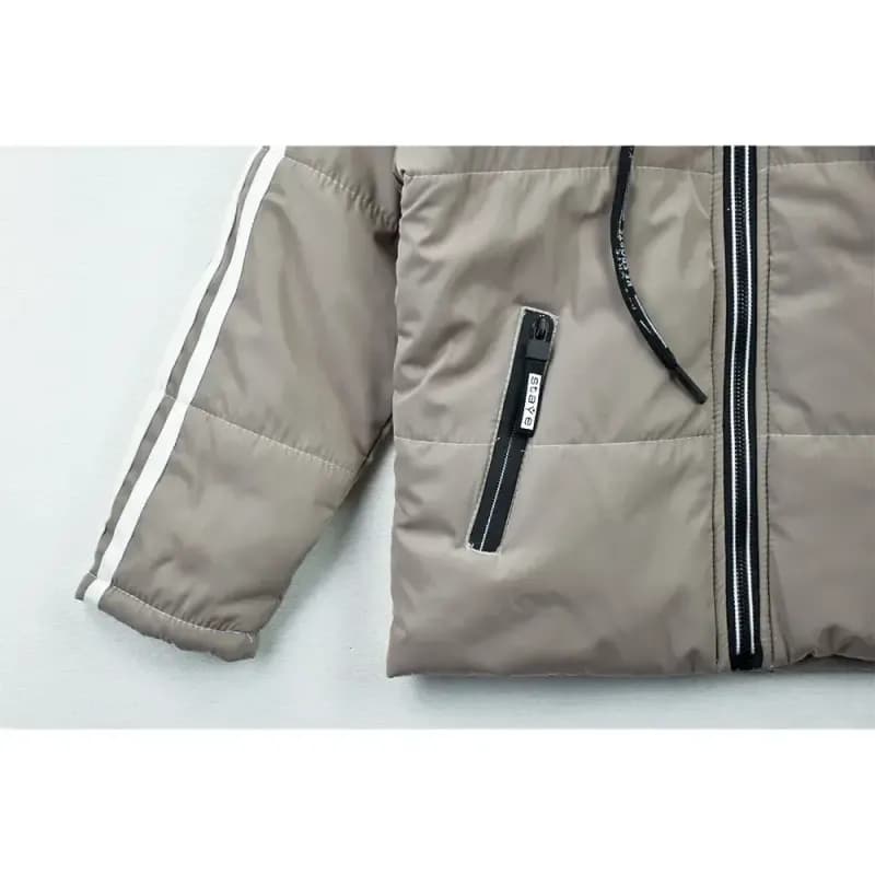 کاپشن پسرانه ADIDAS شمعی رنگ خاکی مناسب پاییز و زمستان — تصویر ۳