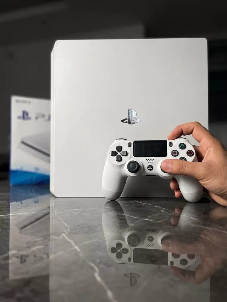 PS4 Slim کپی خور 1 ترابایت (استوک) ( همراه دسته شرکتی + لوازم و کارتن ) — تصویر ۷