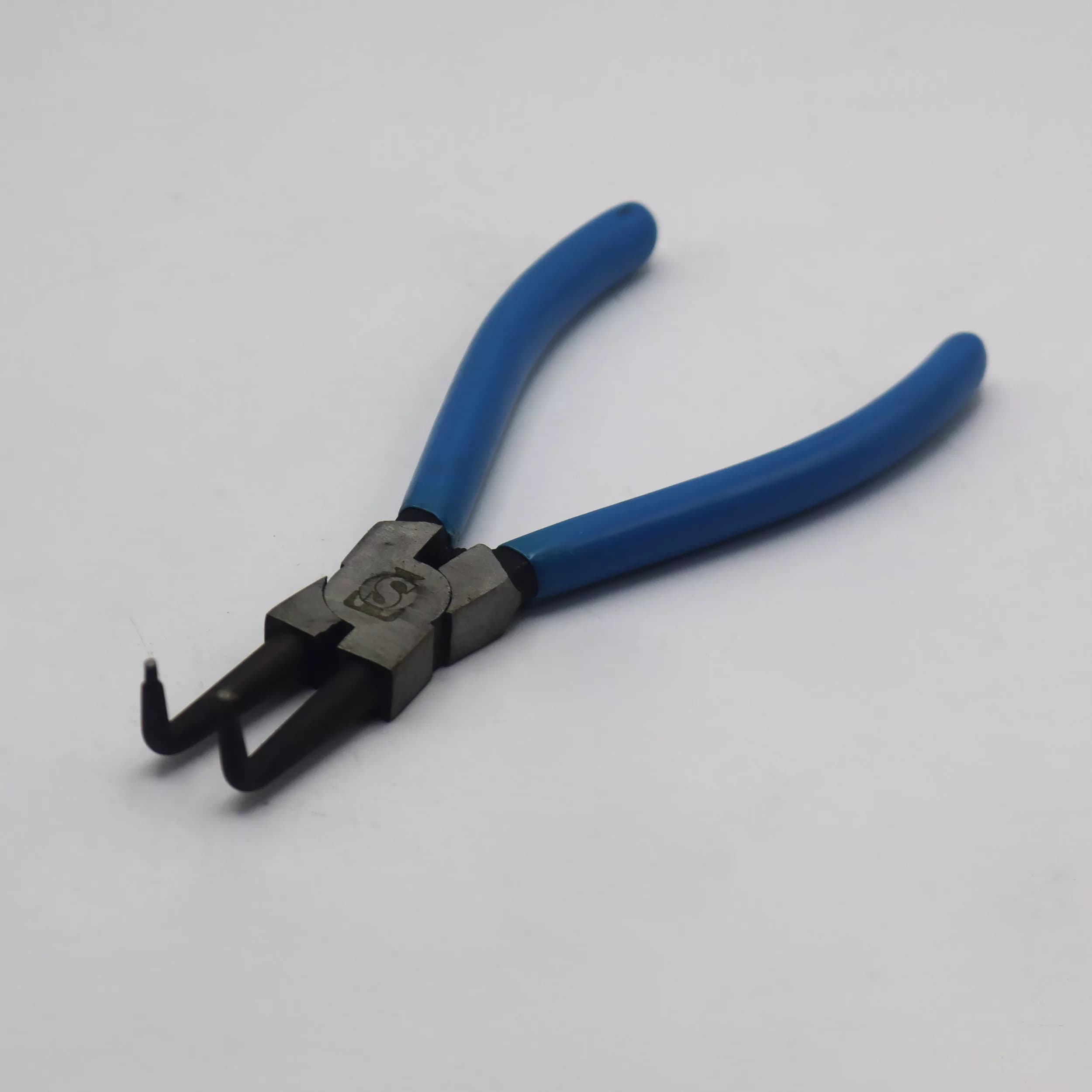 انبر خار جمع کن یونیورسال مدل سر کج کد YP-165MM سایز 6.5 اینچ — تصویر ۲