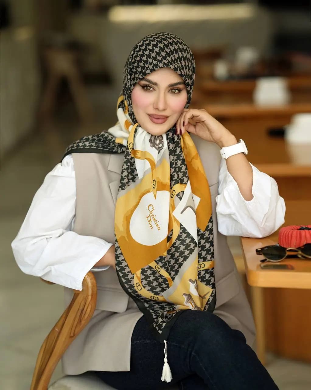 روسری نخی سیا اسکارف منگوله دار 8رنگ مختلف کد 500 — تصویر ۲