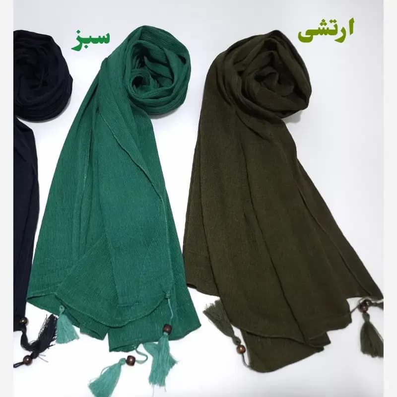 شال تابستانه منگولهدار برشکا رنگ سبز و زرشکی و خاکی و سبز زمردی و ارتشی — تصویر ۲
