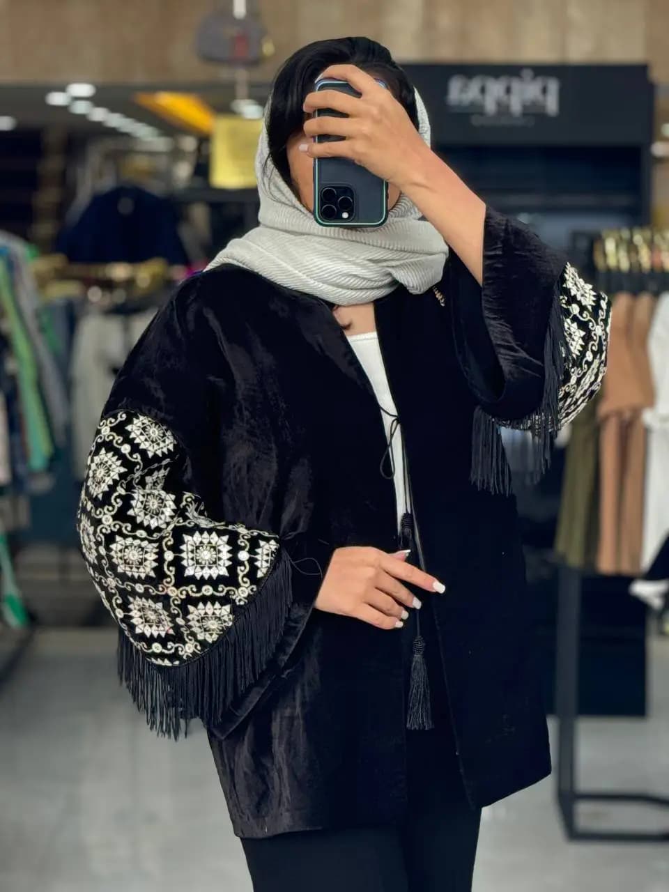مانتو مخمل منگوله مکس مارا