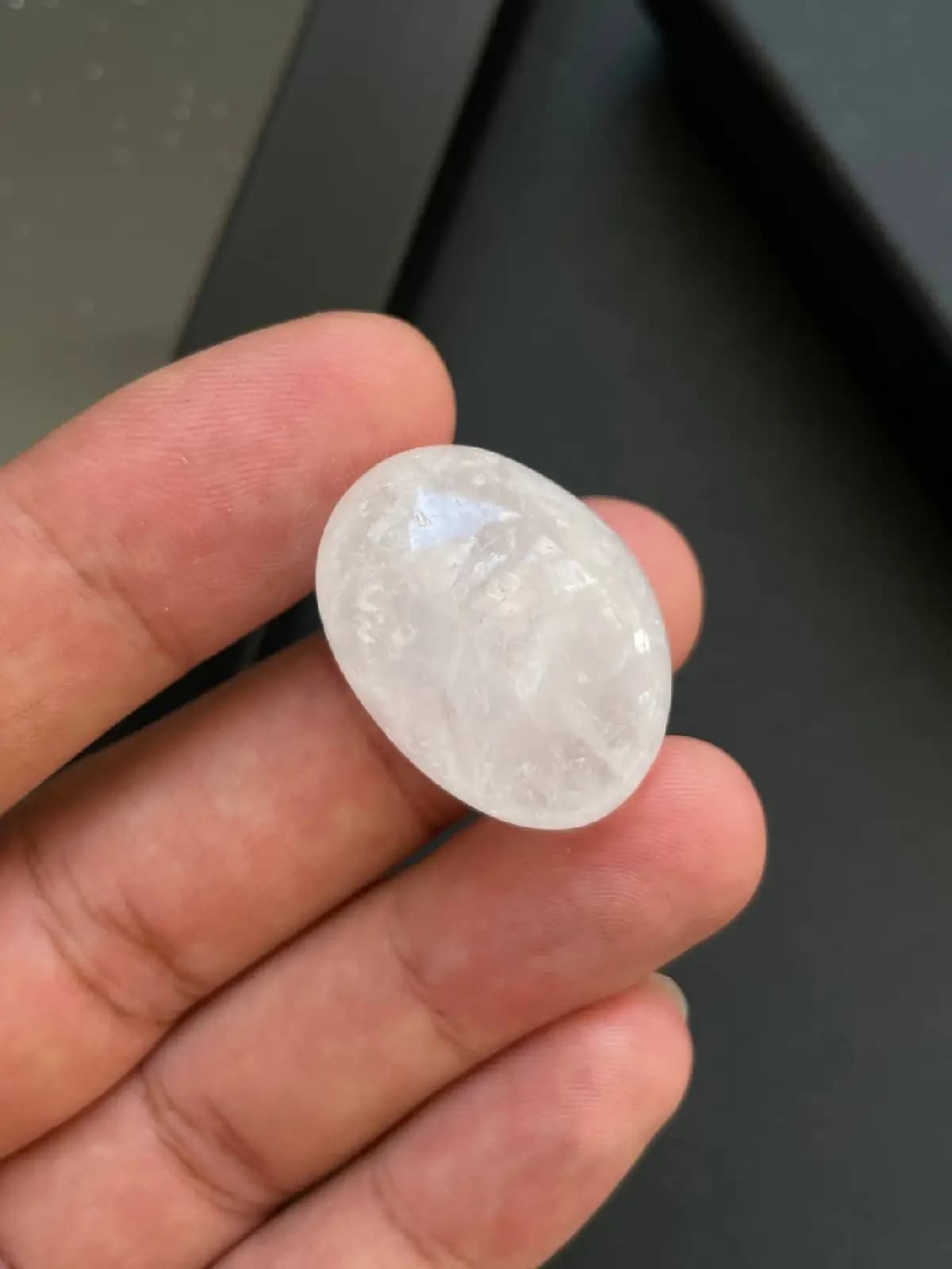 سنگ کوارتز شفاف طبیعی | سنگ ماه تولد فروردین و آبان | کریستال کوارتز سنگ سلامتی 13 گرمی — تصویر ۳
