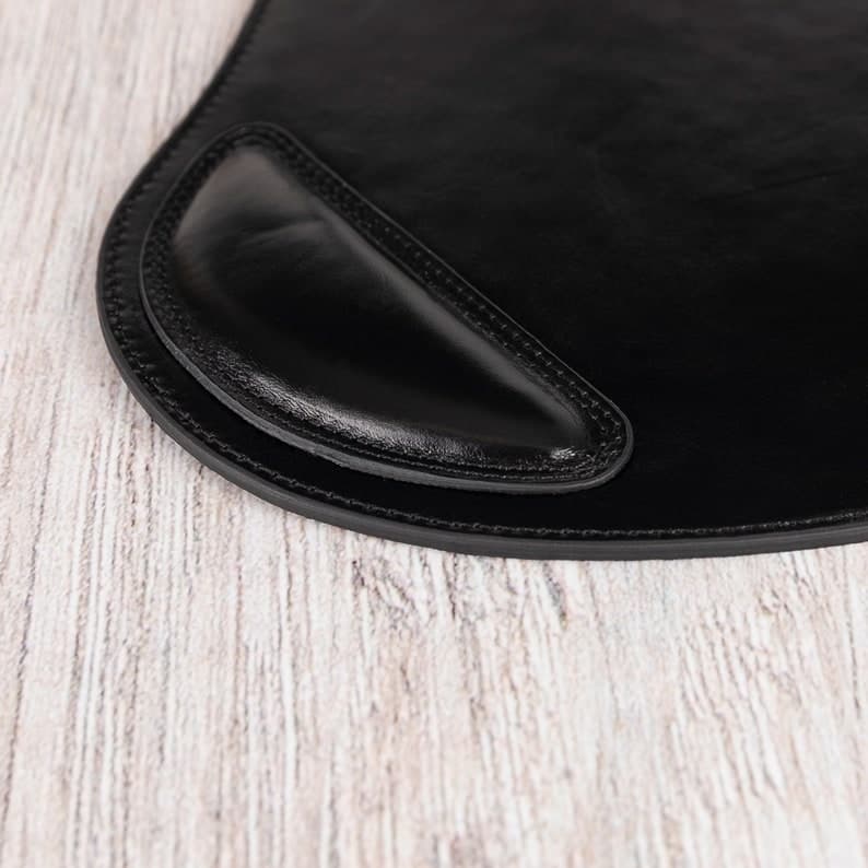 موس پد چرم طبیعی مدل Mousepad 11 | سیلوا چرم — تصویر ۸