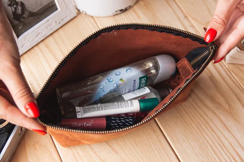 کیف آرایشی زنانه چرم طبیعی مدل Makeup Bag 10 | سیلوا چرم — تصویر ۴