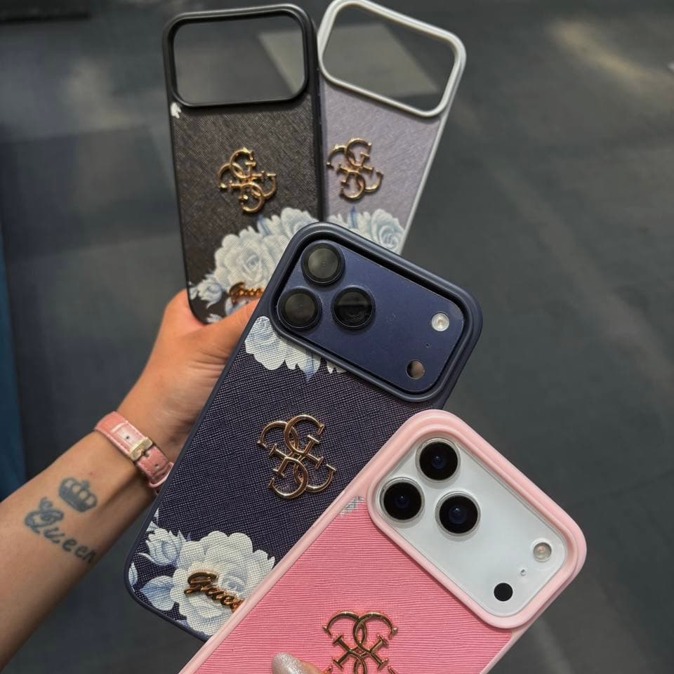 قاب آیفون ۱۶ و ۱۷ Flowers GUESS صورتی C4700 — تصویر ۲