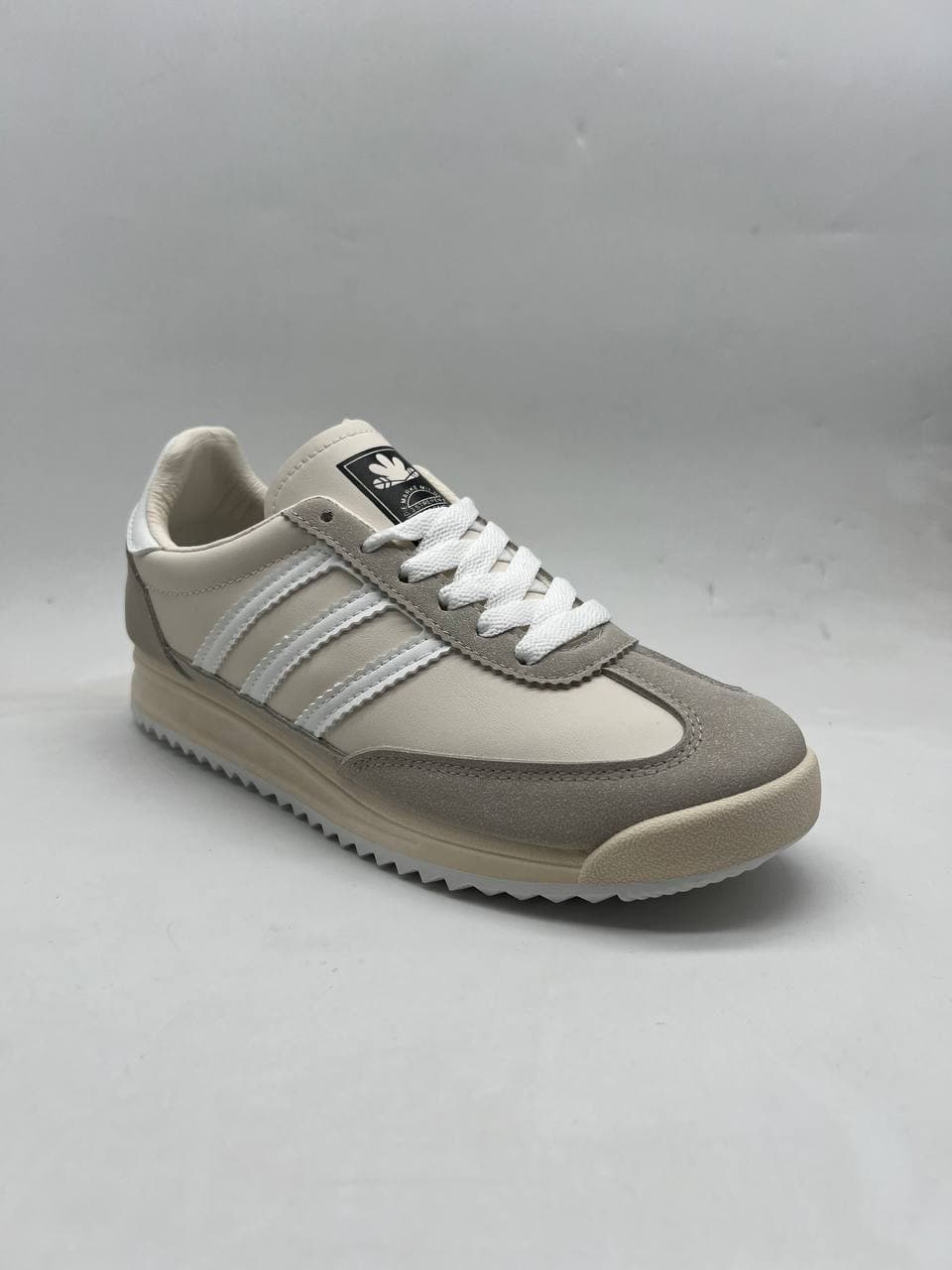 کفش ادیداس سامبا کرم خاکستری beige gray Adidas Samba shoes — تصویر ۲