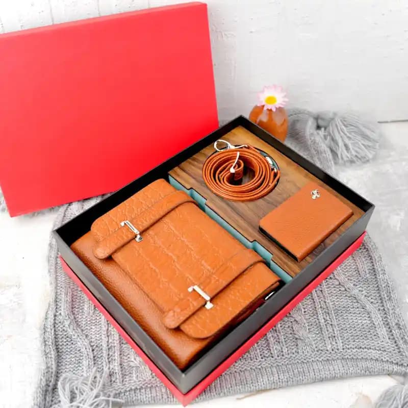 ست کیف دخترانه و جاکارتی فلزی چرم 20-80 — تصویر ۴