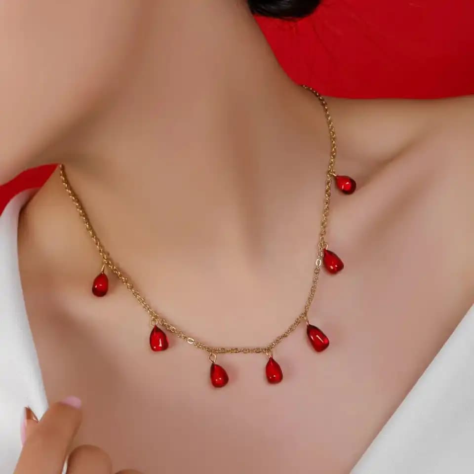 گردنبند زنانه طرح آویز جواهری دانه انار آبکاری درجه یک نقره ضد حساسیت رنگ ثابت کد ztj