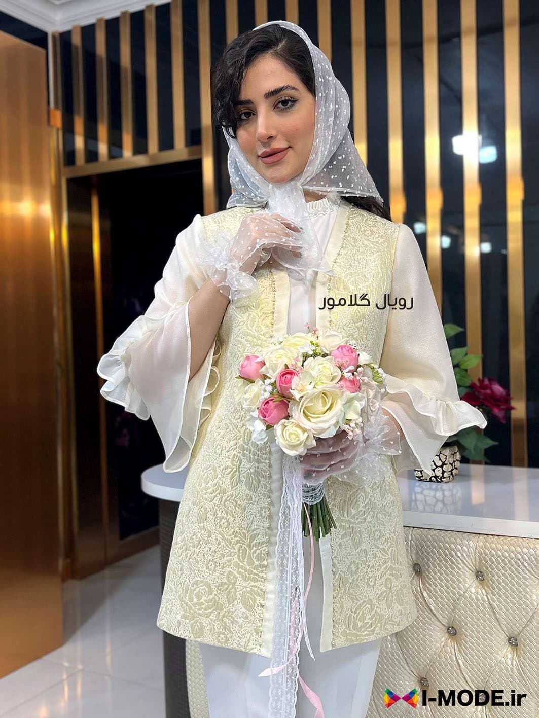 مانتو ژاکارد طلایی جدید مدل جلوه مانتو مجلسی جدید زنانه جذاب — تصویر ۵