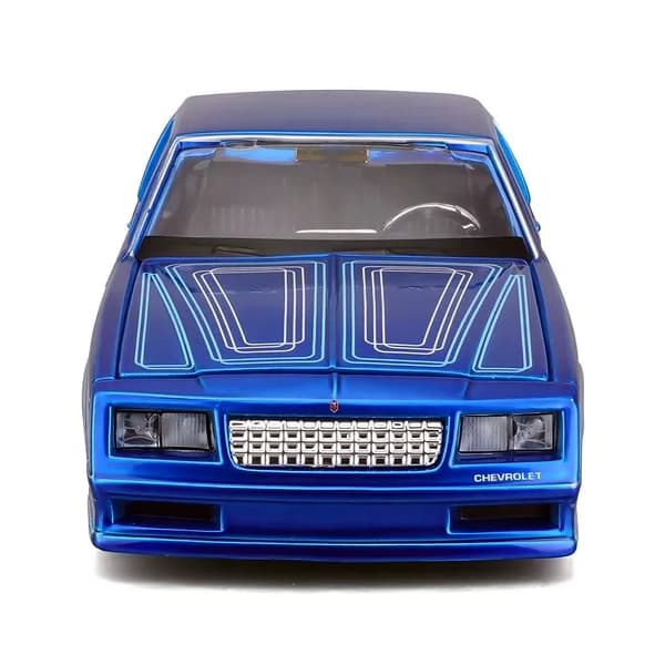 ماشین فلزی 1:24 مایستو مدل 1986 Chevrolet Monte Carlo SS سرمهای — تصویر ۵